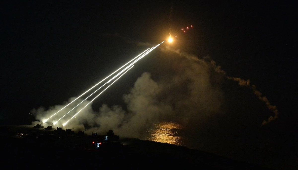 Ρίχνουν ότι διαθέτουν οι Τούρκοι στο Αιγαίο – Βίντεο πλήρους κλίμακας ελληνοτουρκικής σύρραξης…